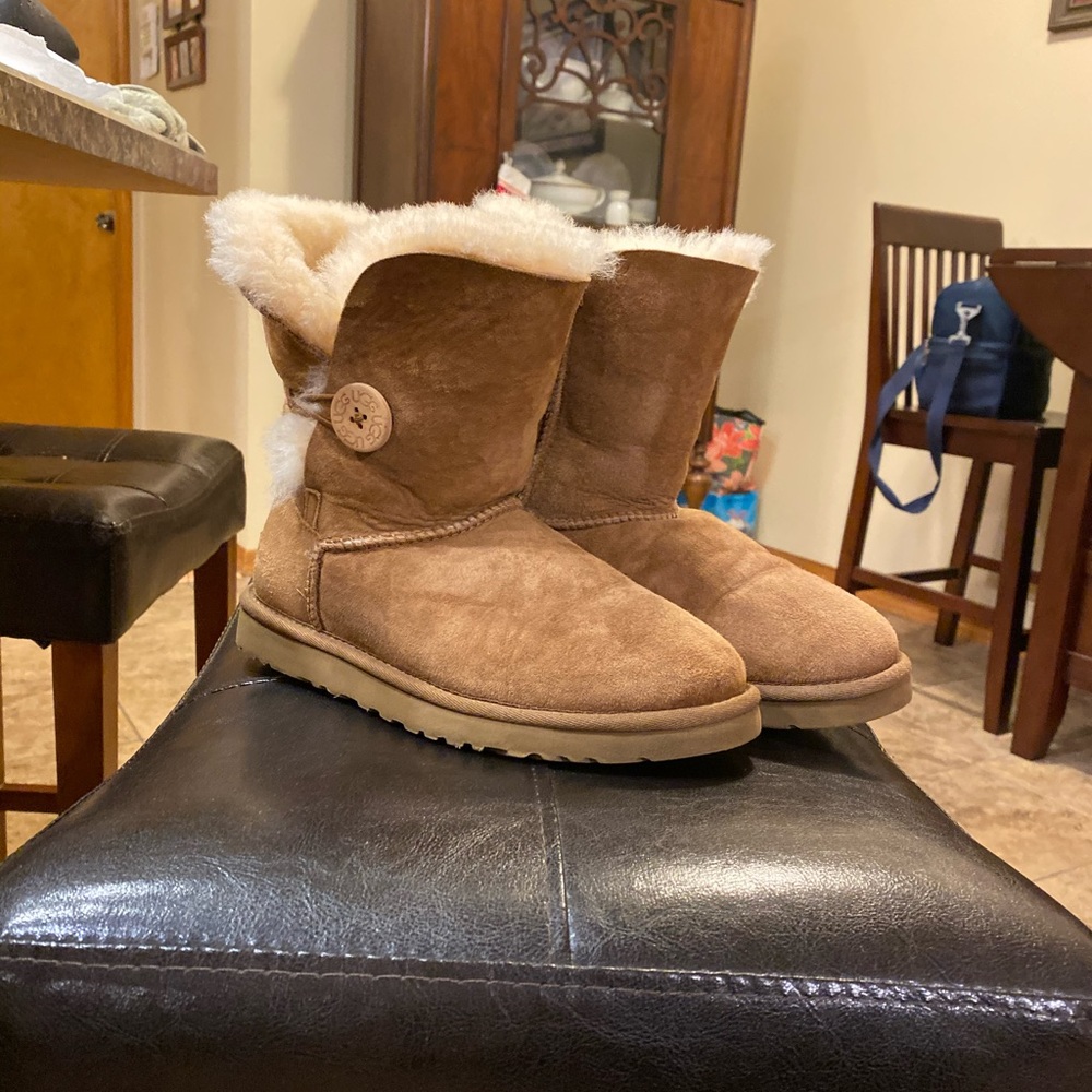 Ugg Boots with Cleaning Kit